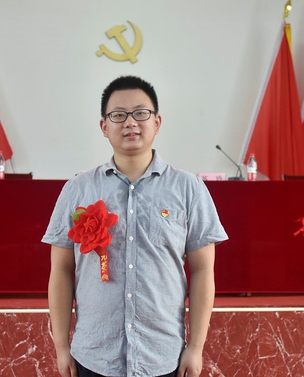 机电贺沅玮.jpg 机电贺沅玮.jpg