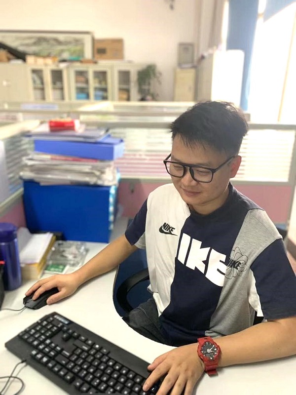 电信范彪.jpg 电信范彪.jpg