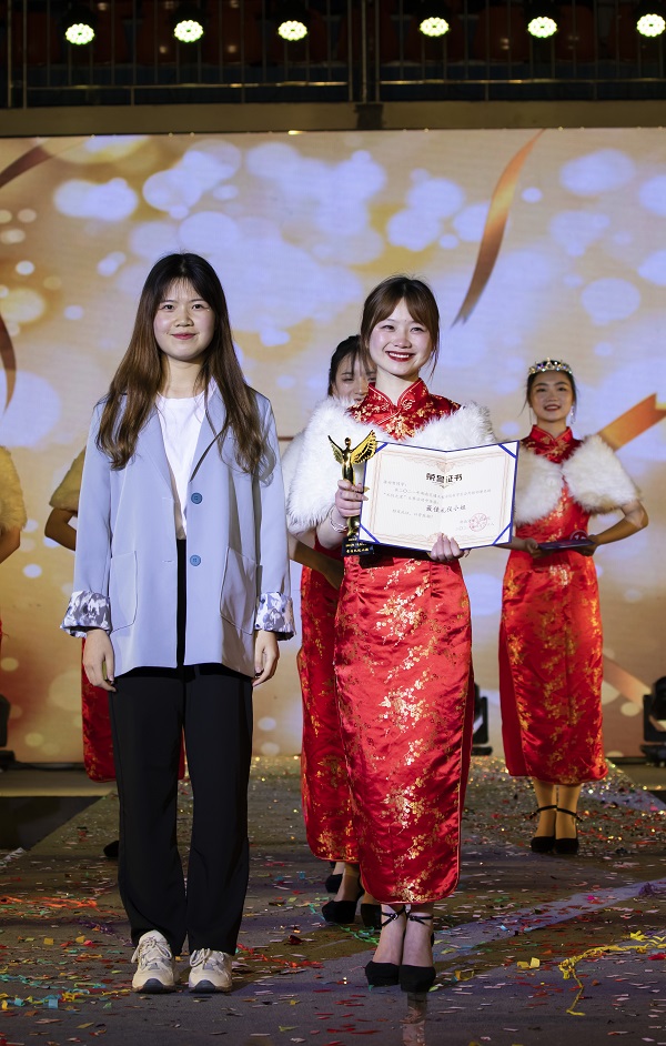 16最佳礼仪小姐.jpg 16最佳礼仪小姐.jpg