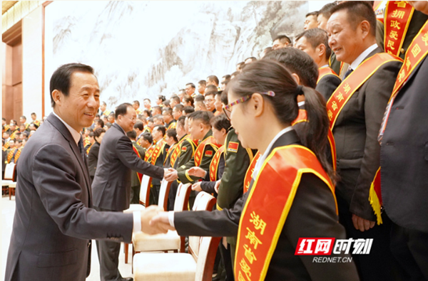 刘杰1_副本.png 刘杰1_副本.png